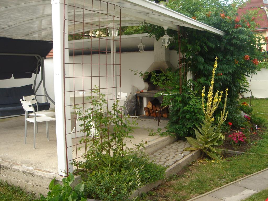 Dum V Podzamci Apartment Mělník Екстериор снимка